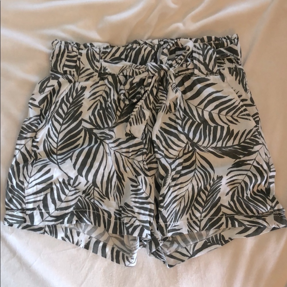 Linen shorts